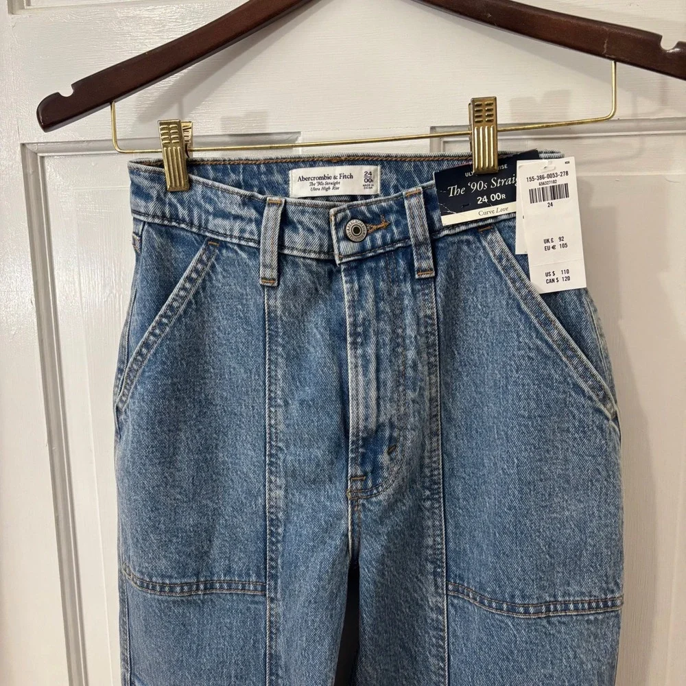 NEW Abercrombie Fitch 90s Straight High Rise Jeans Curve Love 24R Light‎ Wash